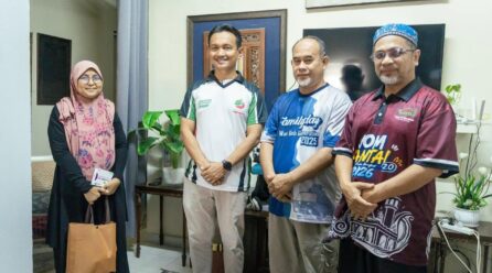 Tuan Haji Zaidy Santuni Puan Siti, Titip Doa Kesembuhan Buat Pesakit Kanser Hati