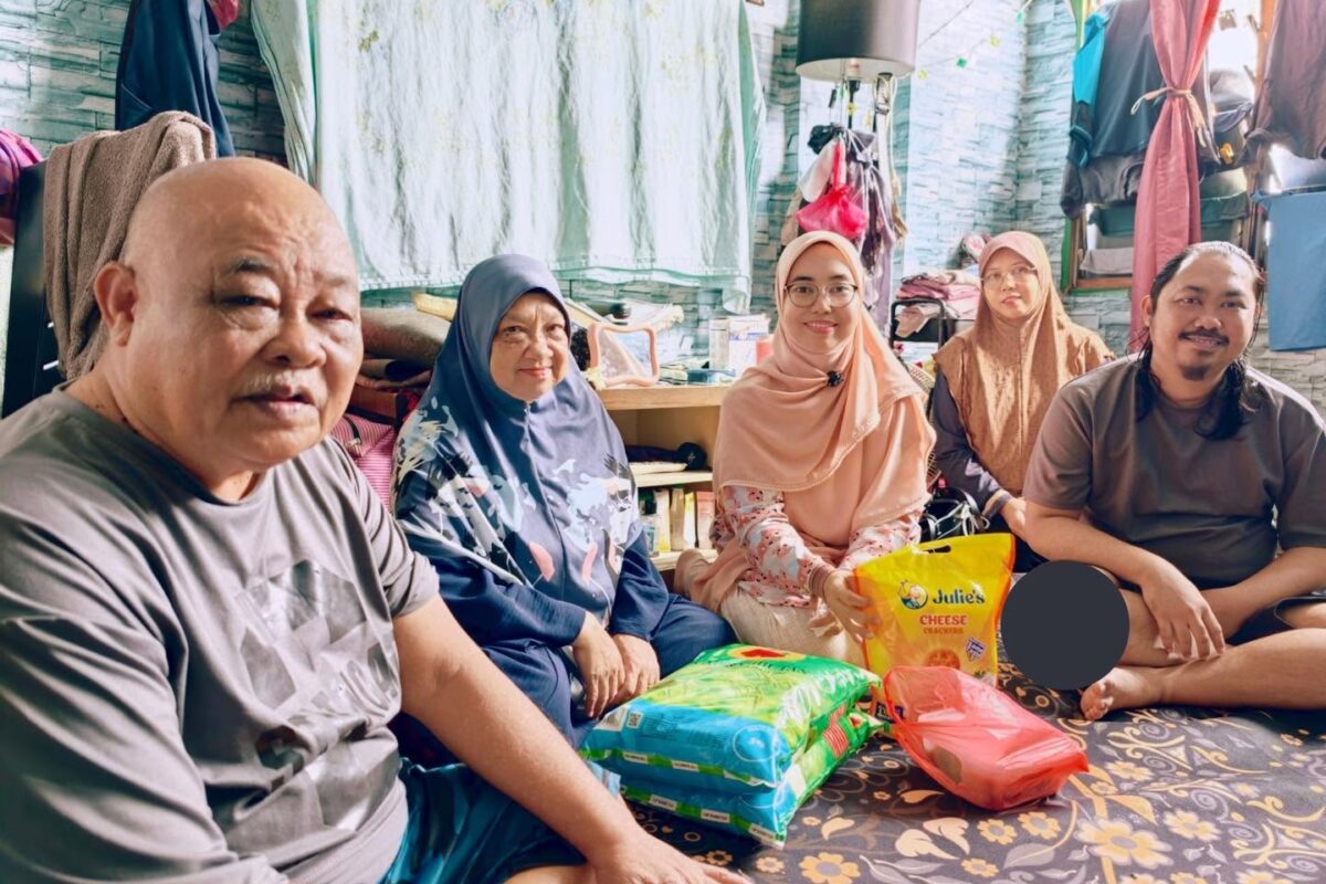 Ujian Strok Tidak Mematahkan Semangat Mazwan untuk Berbakti kepada Ibu Bapa